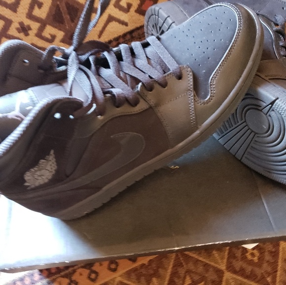 Shoes - Picture 1 of 1